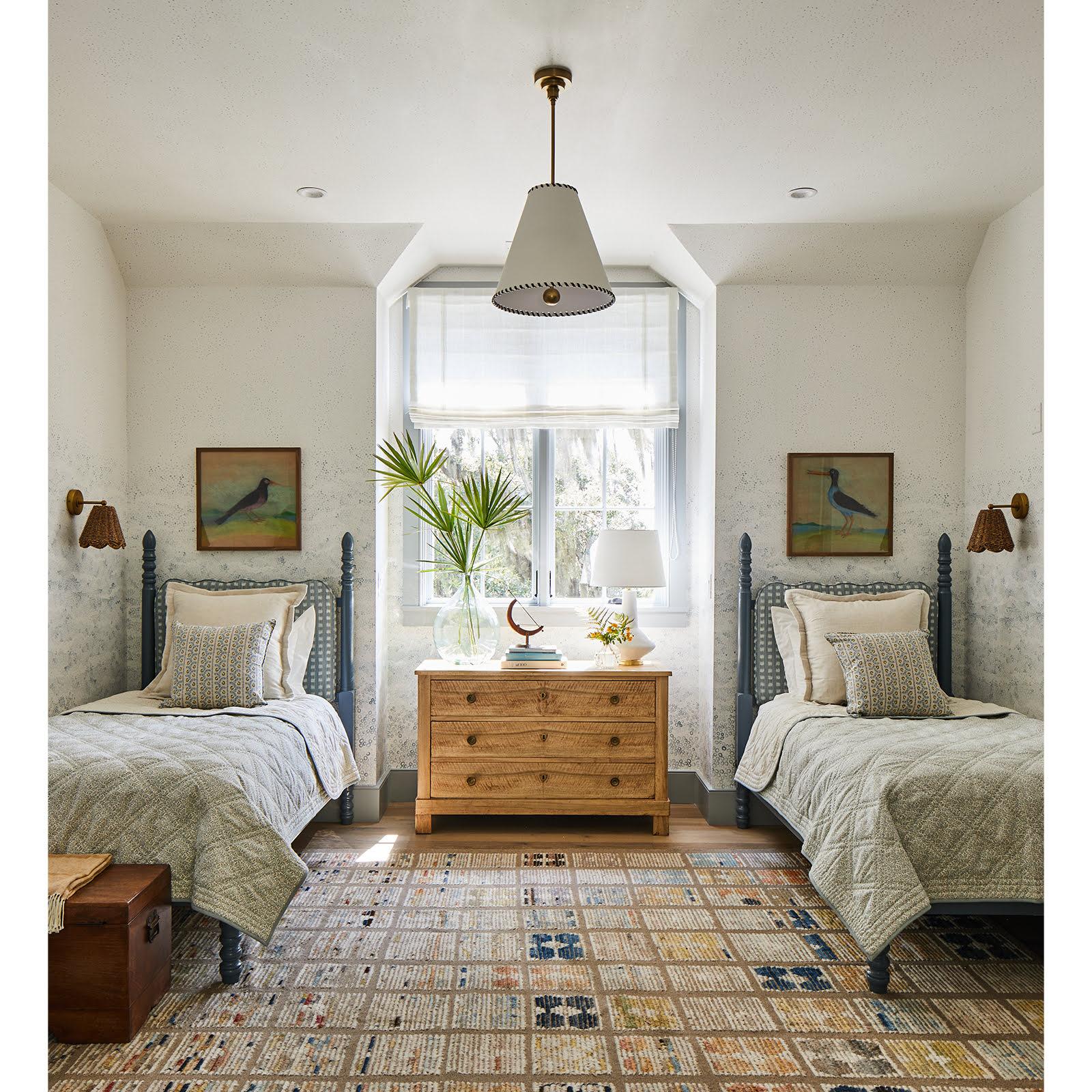 Kayla Ceramic Table Lamp | Regina Andrew Detroit